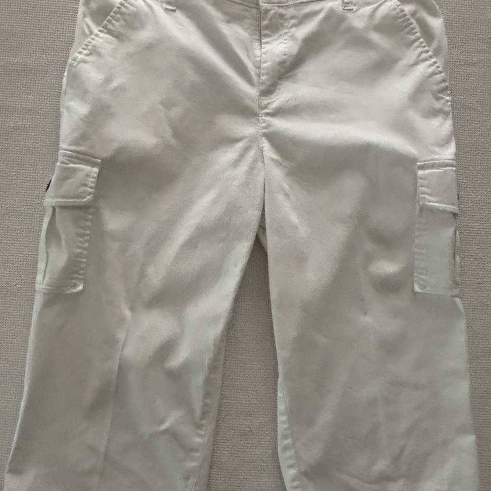 Lee Women’s Bermuda Cargo Shorts Flex To Go White Shorts